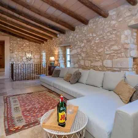Casa De Piedra *